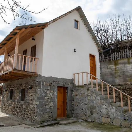 Guest house Lulebore Lekbibaj